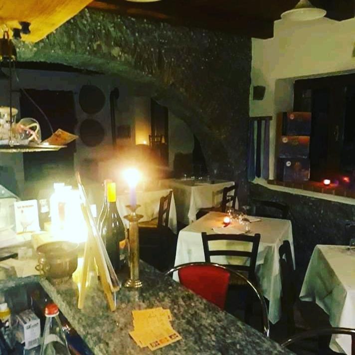 Taverna Del Dolmen Millesimo Eksteriør bilde