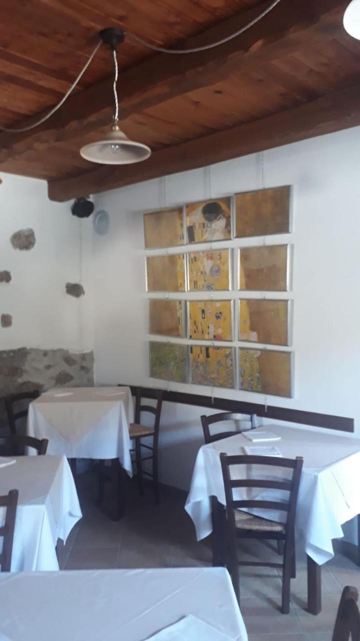 Taverna Del Dolmen Millesimo Eksteriør bilde